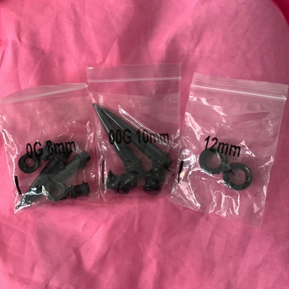 Black Gauges